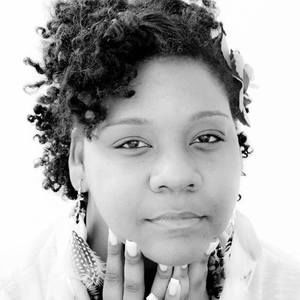 Meet your Posher, Ebony